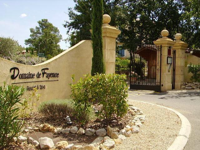 PROVENÇAL HOUSE IN FAYENCE with POOL&INDOOR SPA Fayence Quarto foto